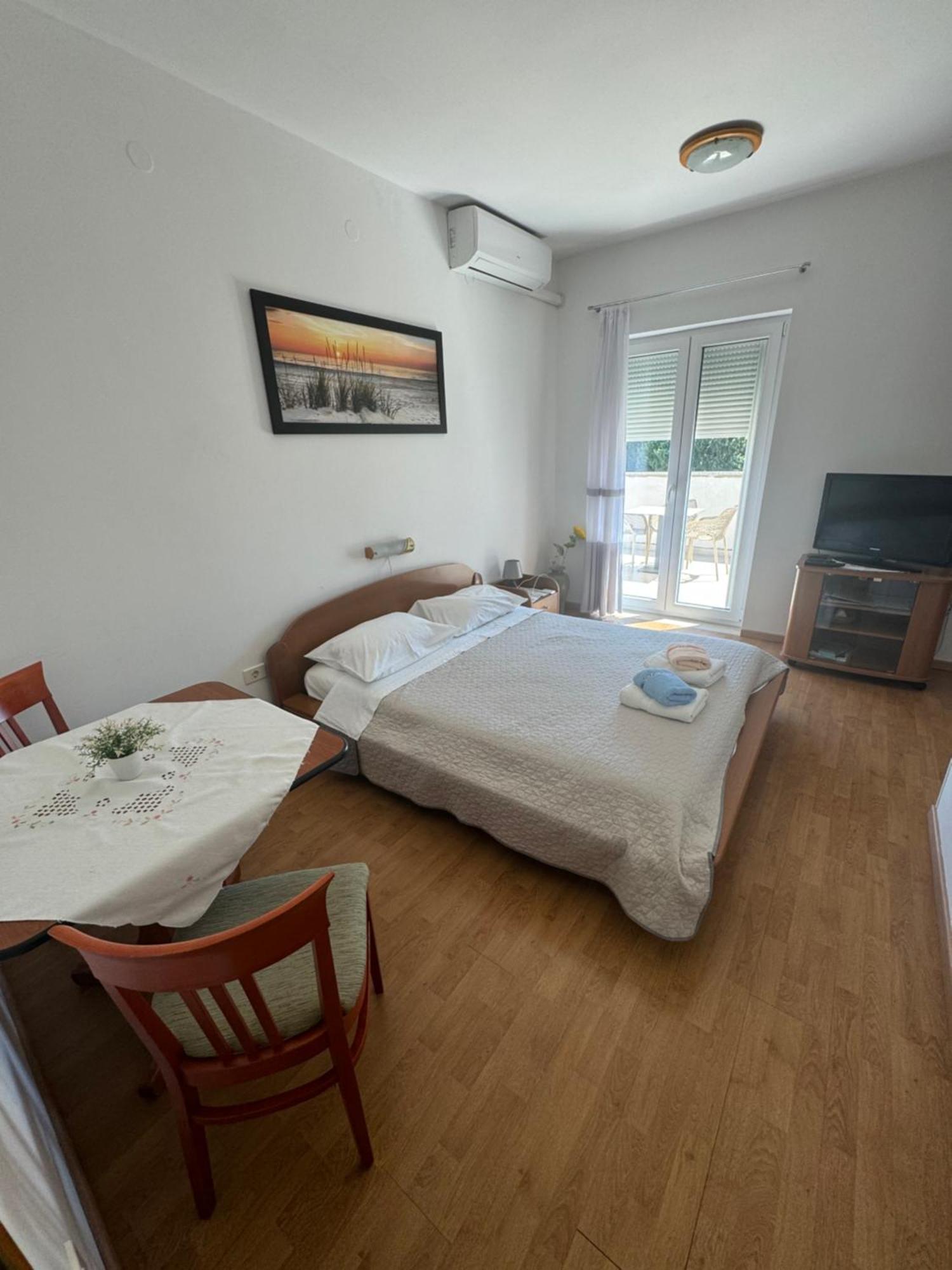 Apartments And Rooms Orazem Zoro 포르토로즈 외부 사진