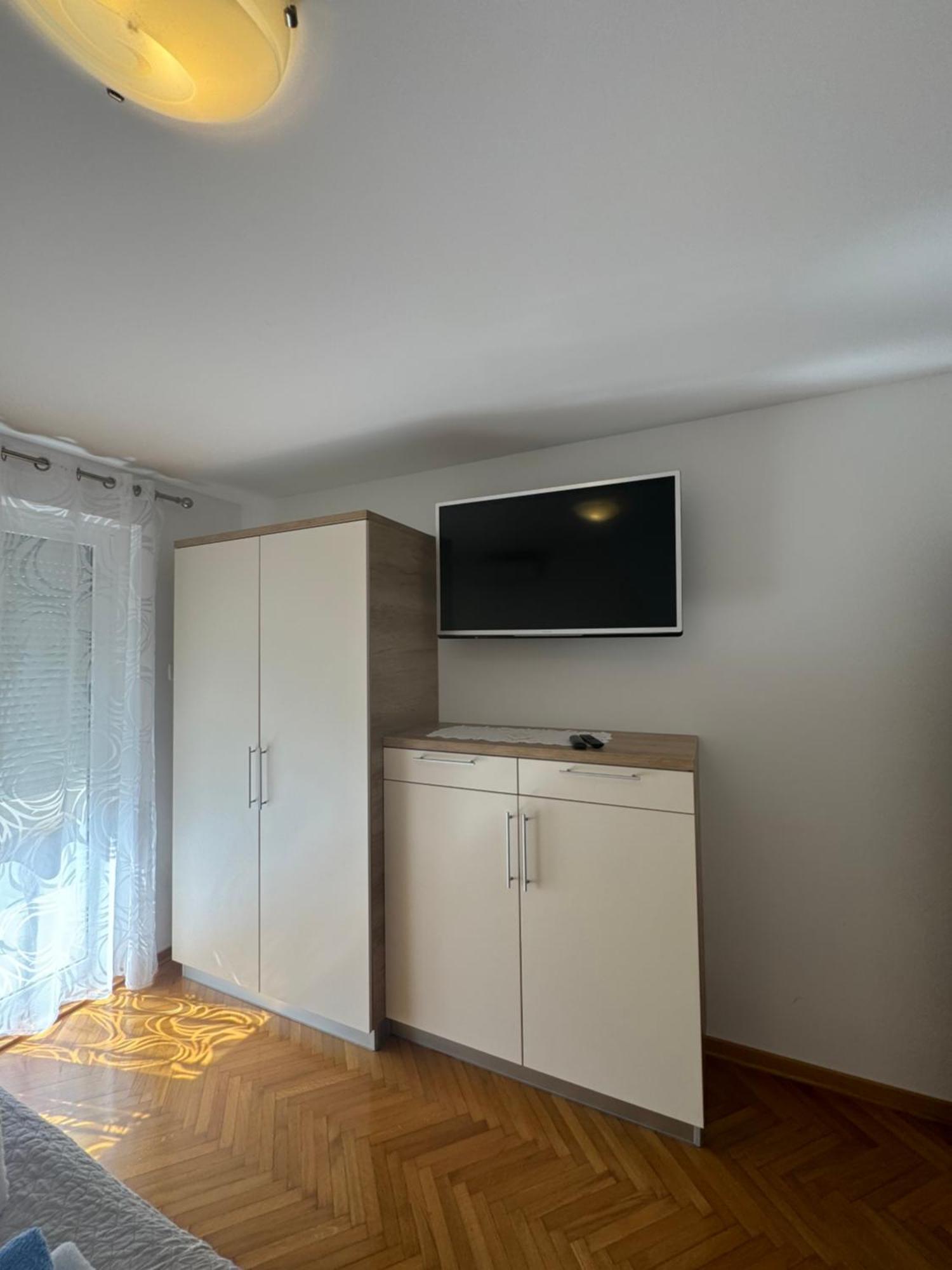 Apartments And Rooms Orazem Zoro 포르토로즈 외부 사진